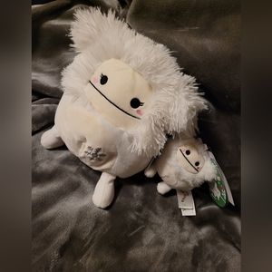 8" Ever the Bigfoot Squishmallow & Clip